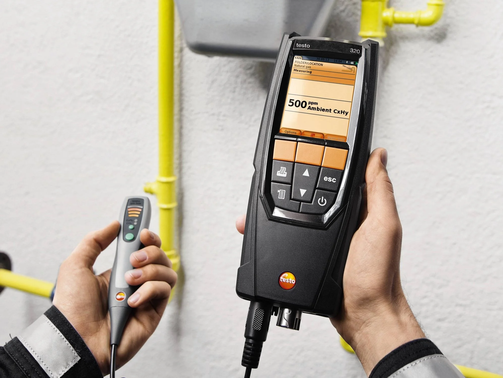 testo 320 Order-Nr.  0563 3220 75 flue gas analyzer for  CO , O2  and CO2 gas leakage detector