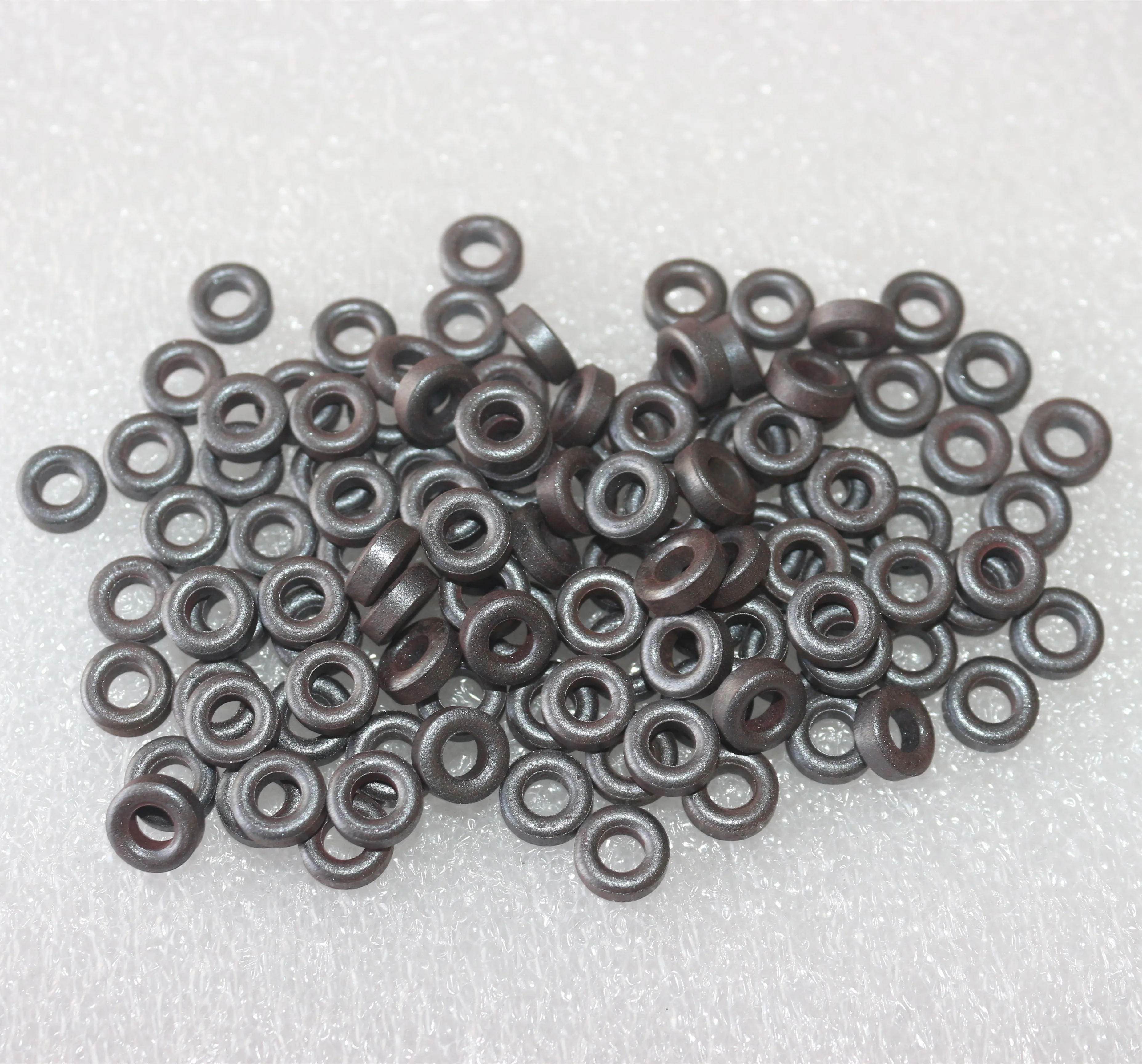 100PCS Magnetic Ferrite Cores Bead Coil Filter Wire 3.05 3.5 3.9 4 5 6 9 10mm Magnetic Hollow Ring Anti-interference