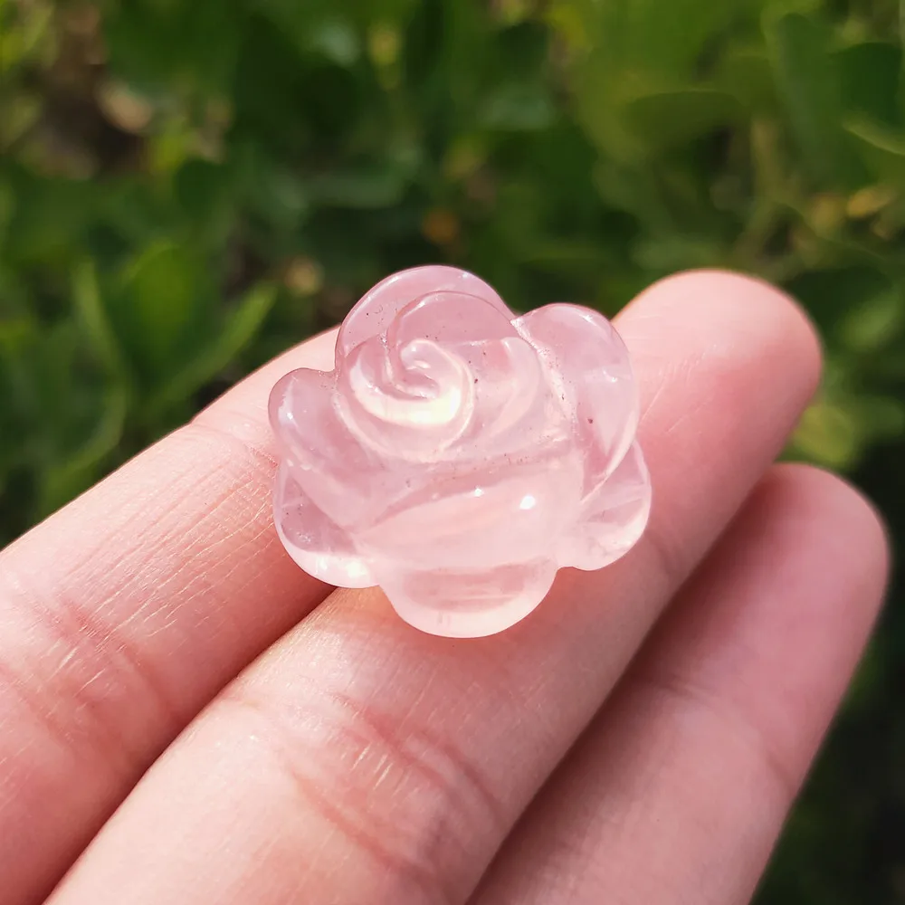 Crystal Flowers Natural Hand Carved Strawberry Quartz Flower Gemstone Rose Reiki Healing Love Gift 1pcs