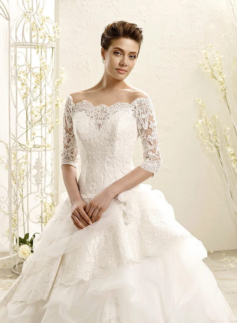 Vintage Lace Floor Length Wedding Dress Bridal Gown With Sleeves Three Quarter Sleeve Ball Gown Bridal Wedding dresses 2019