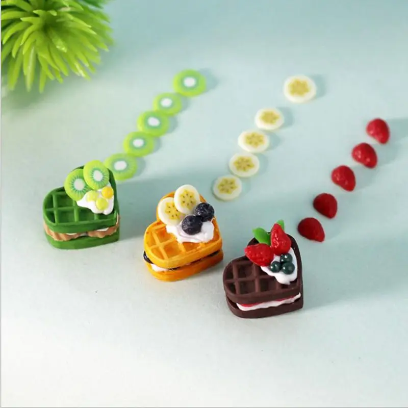 1/12 Scale Dollhouse Miniature Chocolate Heart Waffle Pancakes Simulation Resin Cheese Dessert Pretend Food for Dolls Toys