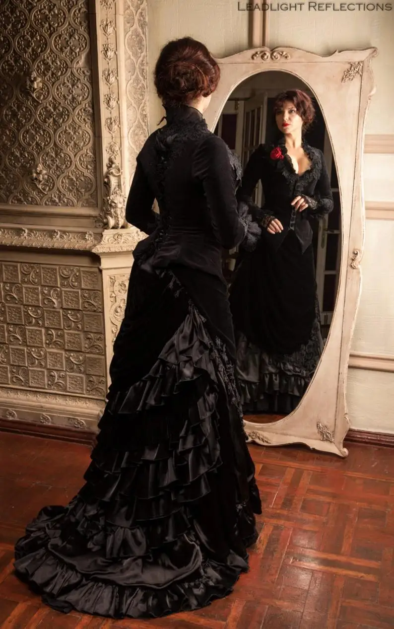 Robes de mariée gothiques victoriennes à manches longues en velours noir, costume de marche, jupe agitée, corset à lacets grande taille, robe de patients