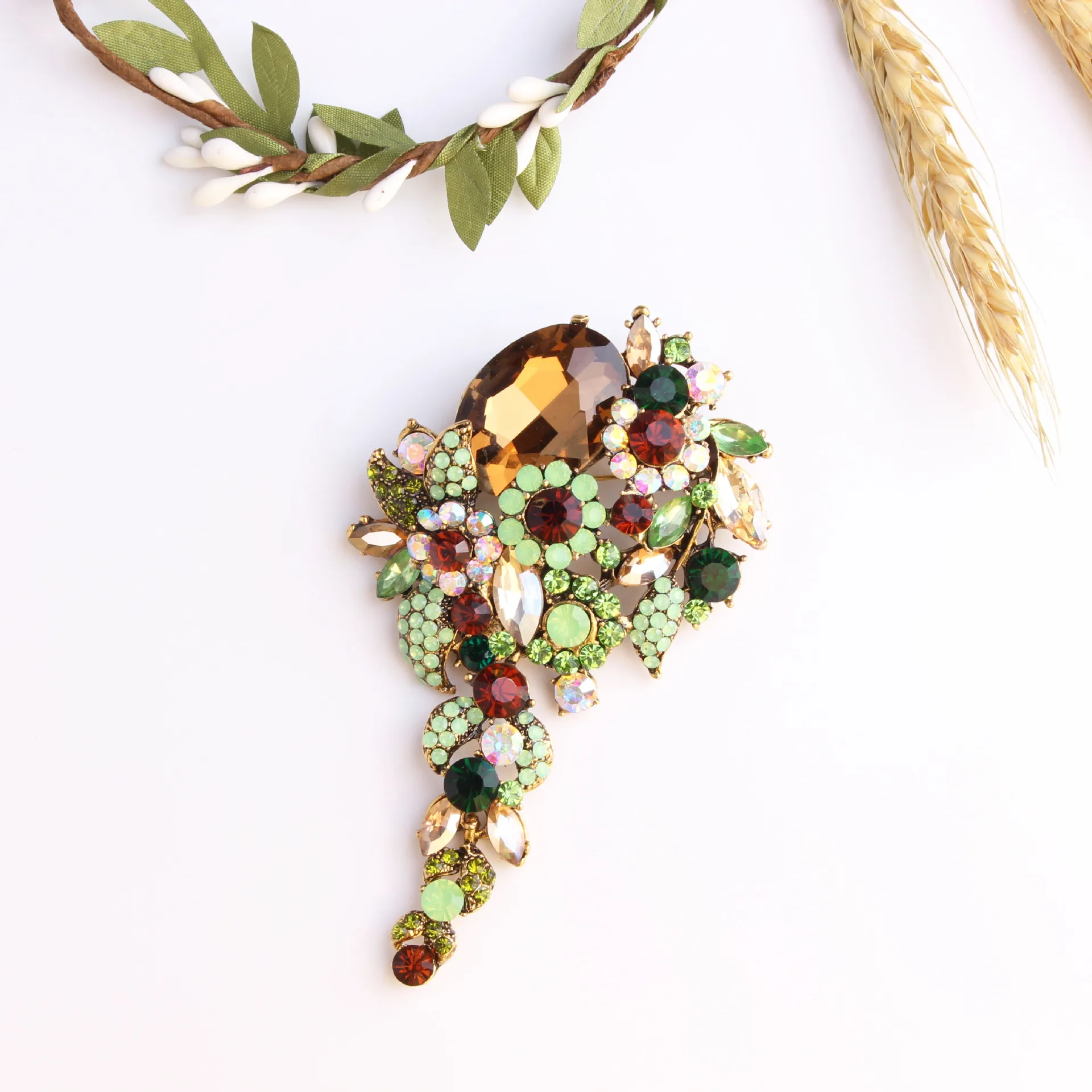 Europe And Usa Popular Brooch Color big glass brooch christmas brooch women clothing accessories