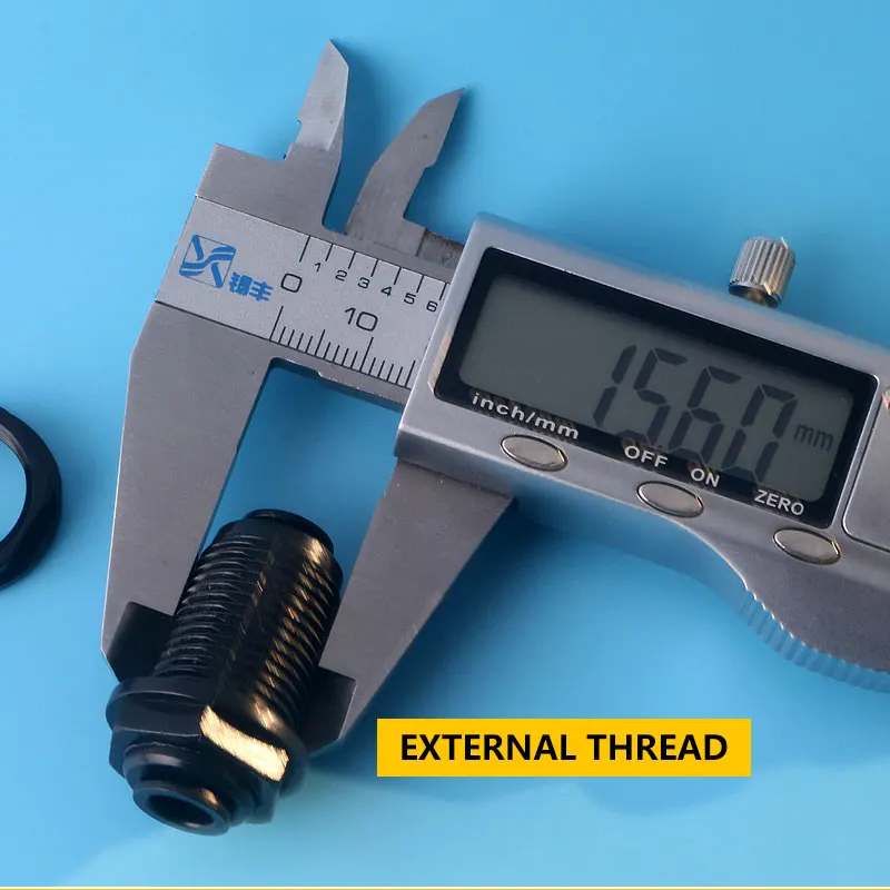 1/4 "-1/4" Ống Đen Đĩa Xuyên Trực Tiếp Máy Lọc Nước Đầu Nối Phụ Kiện Clapboard Phun Sương Đầu Phun Hệ Thống Rừng Mưa Nhiệt Đới xịt