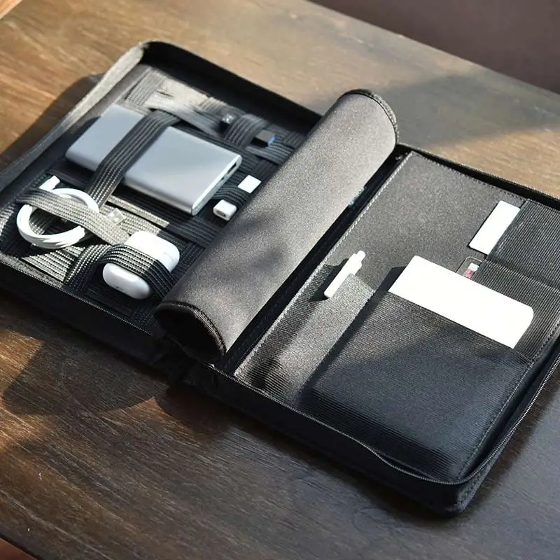 Kaco Esto-حقيبة تخزين رقمية متعددة الوظائف ، مع كابل بيانات الهاتف الخلوي وشحن قرص U ، تشطيب القرص الصلب المحمول