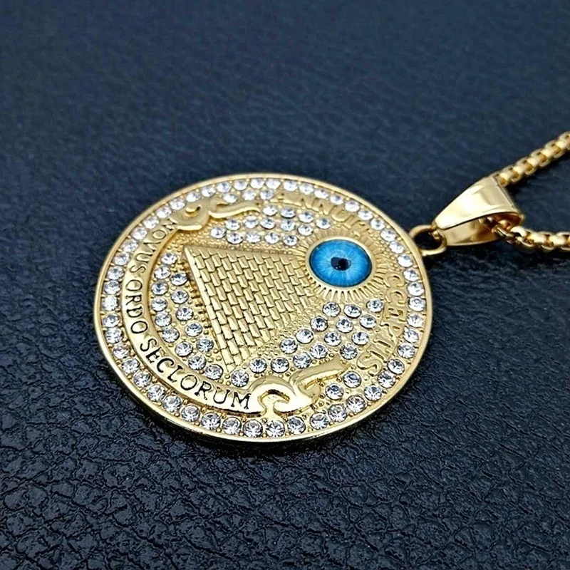 Retro Ancient Egyptian Pyramid Eye of Horus Pattern Round Pendant Necklace Women's Necklace Crystal Inlaid Pendant Accessories