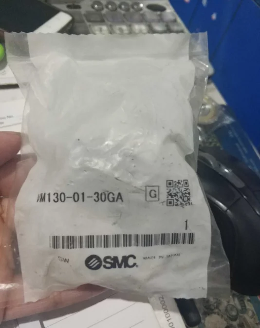 1PC New SMC VM130-01-30GA  VM1300130GA Valve