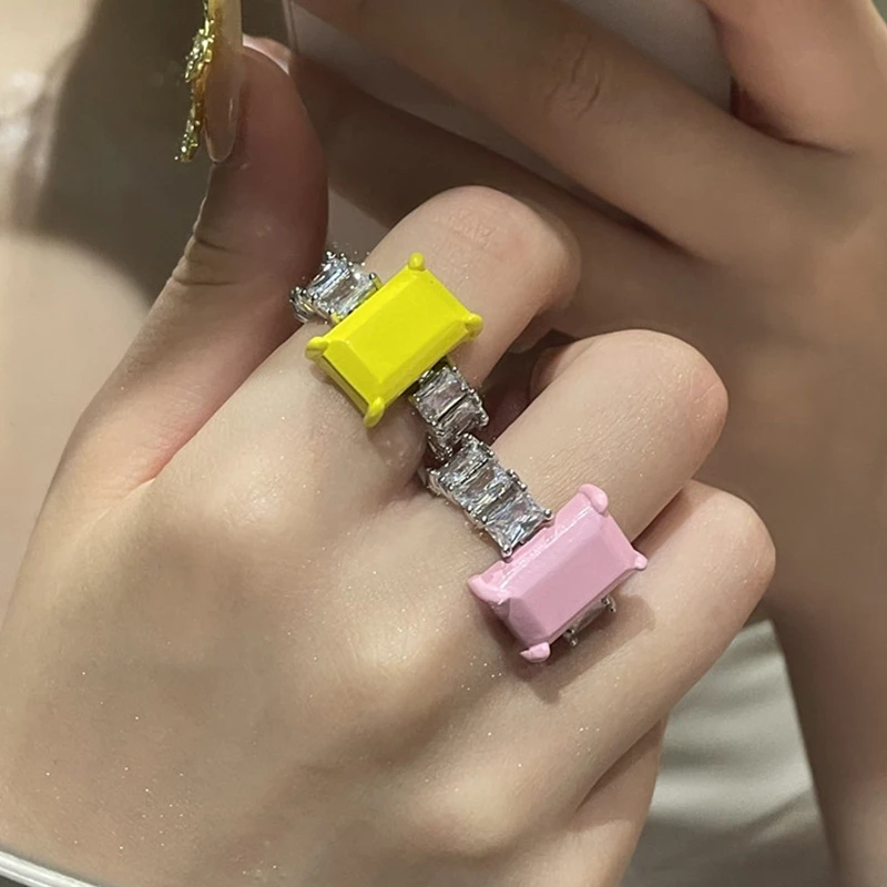 HUANZHI 2021 New Retro Square Paint Ring Candy Color Zircon Rhinestone Irregular Enamel Drop Glaze Ring For Women Girls Jewelry