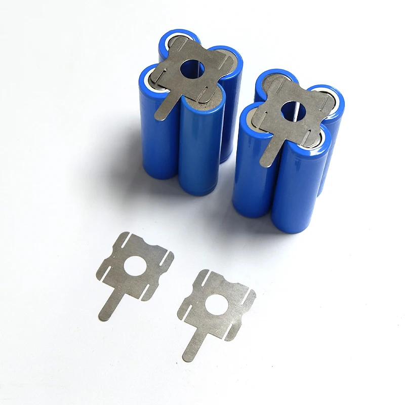 18650 cinghia nichelata della batteria agli ioni di litio per 18650 piastra cilindrica del Ni delle cellule del pacco batteria delle cellule 2S2P 7.4V