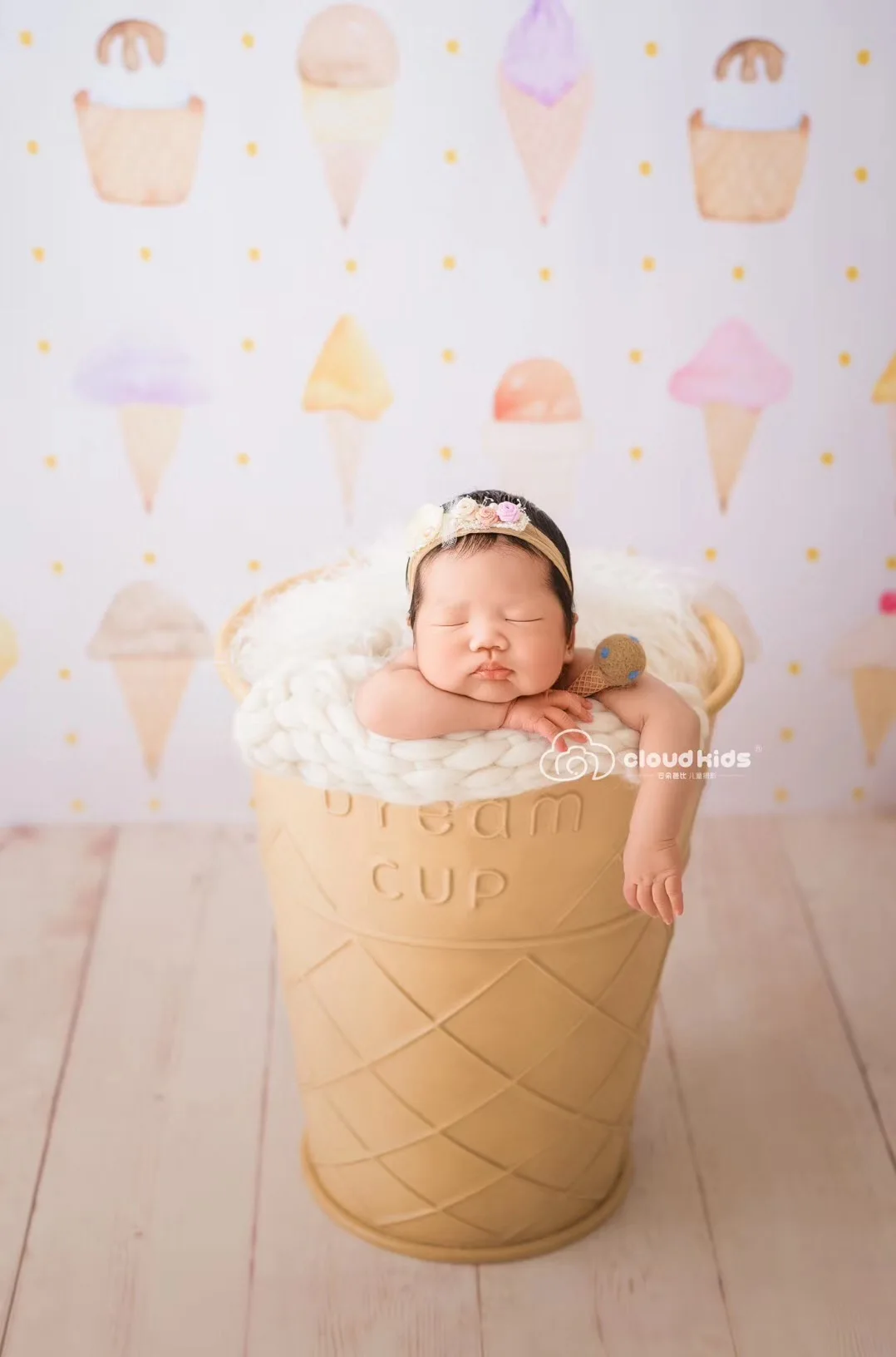 Baby Photography Props Posing Props Ice Cream Cone Type Infant Shoot Containers Big Creative Props Baby Sweet Theme New Style