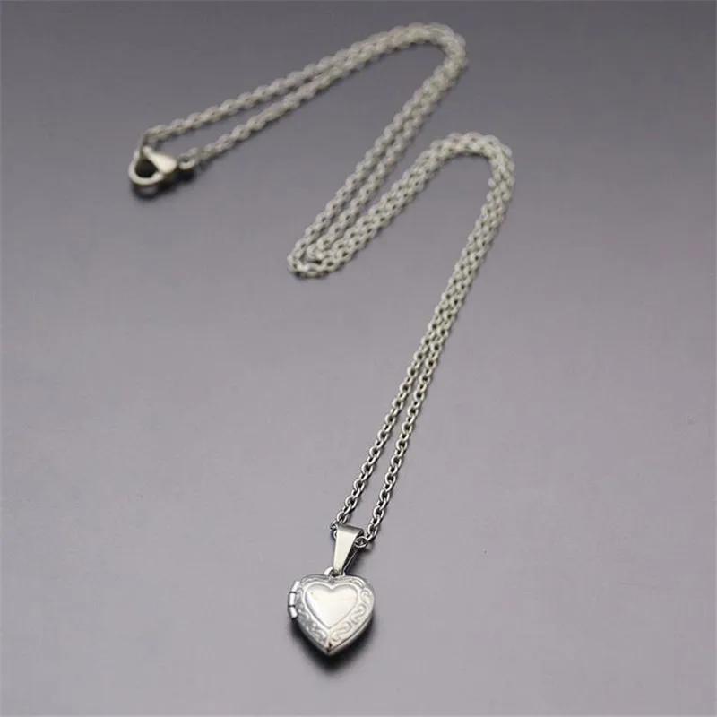 Steel Color Stainless Tiny Heart Photo Frame Pendant Necklace Love Heart Charms Floating Locket Necklaces Women Memorial Jewelry