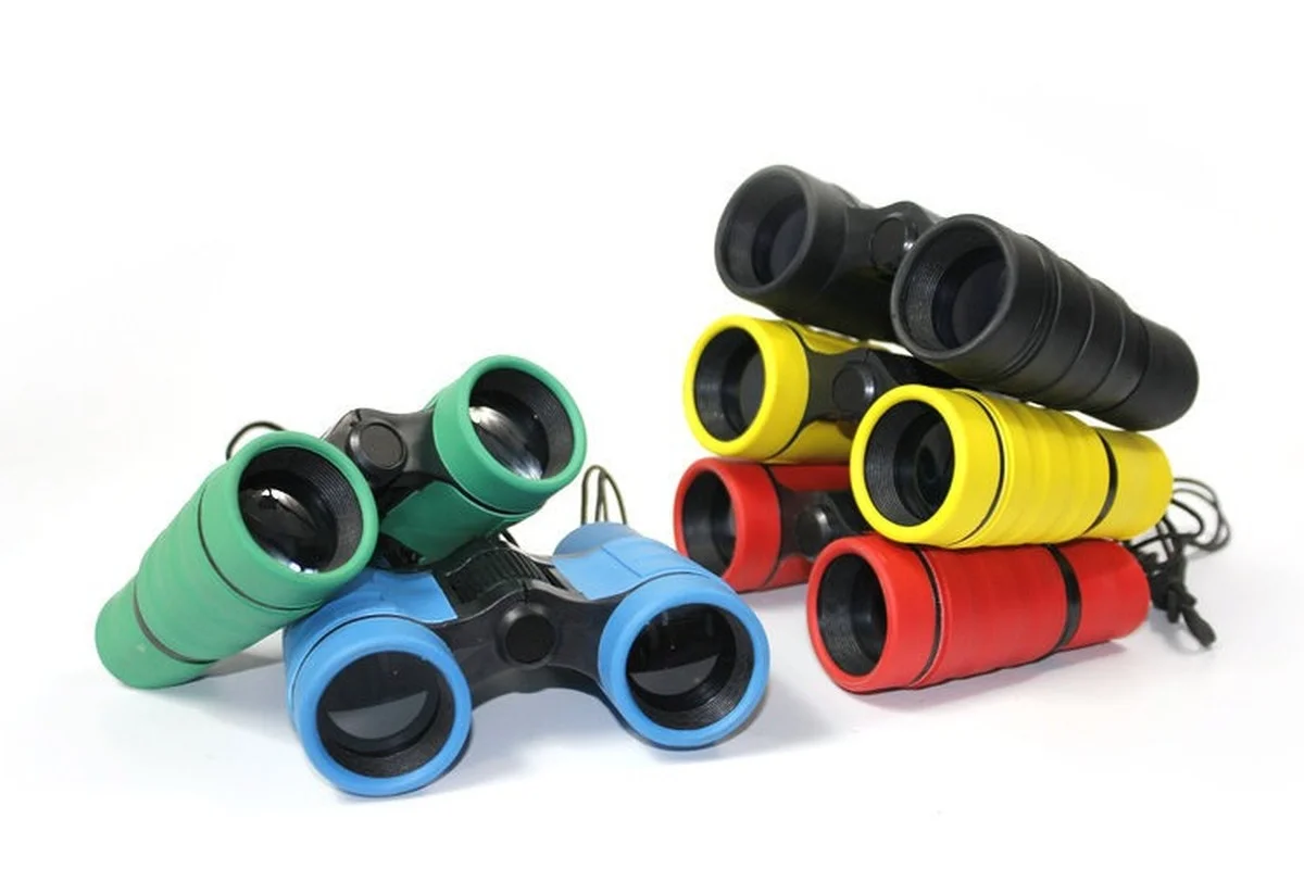 4x30 Children Binoculars Telescope Rubber Handle Pocket Size Plastic Optics Telescope Games Toy Gift for Children Outdoor Sports