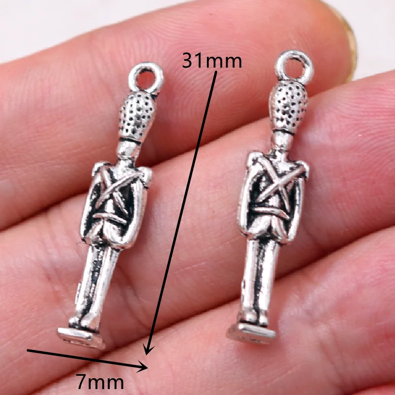 10pcs Silver Plated Queen of England\'s Royal Guard of Honor 3D Mini Dolls Pendants DIY Charms For Retro Jewelry Crafts Findings