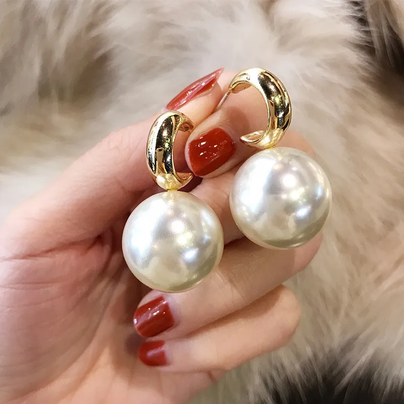 Fashion Korean Oversized Pearl Drop Earrings for Women Bohemian Golden Round Pearl Wedding Earrings Jewelry Party Gift