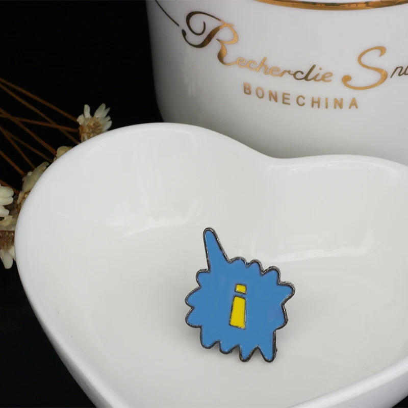 بروش نسائي من القماش ، نمط كرتوني ، حذاء OMG ، دبابيس المينا ، شفاه حمراء ، دبابيس ذهنية ، معطف كولا ، ديمين ، شارة طية صدر السترة ، هدية مجوهرات