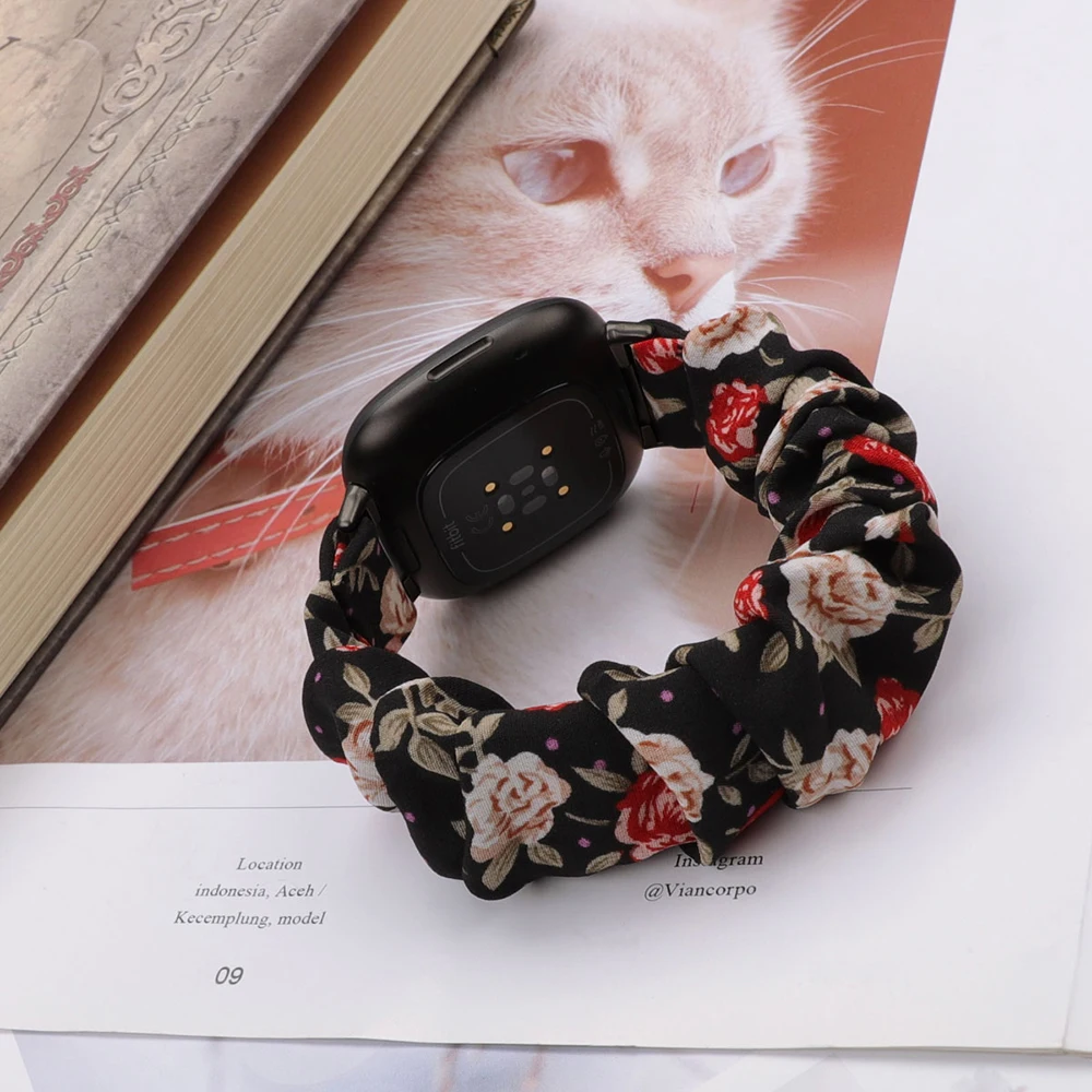 Fitbit Versa 3 4 및 Sense 2 용 여성용 시계 밴드, Fitbit Sense 밴드 팔찌 액세서리, 레오파드 스크런치