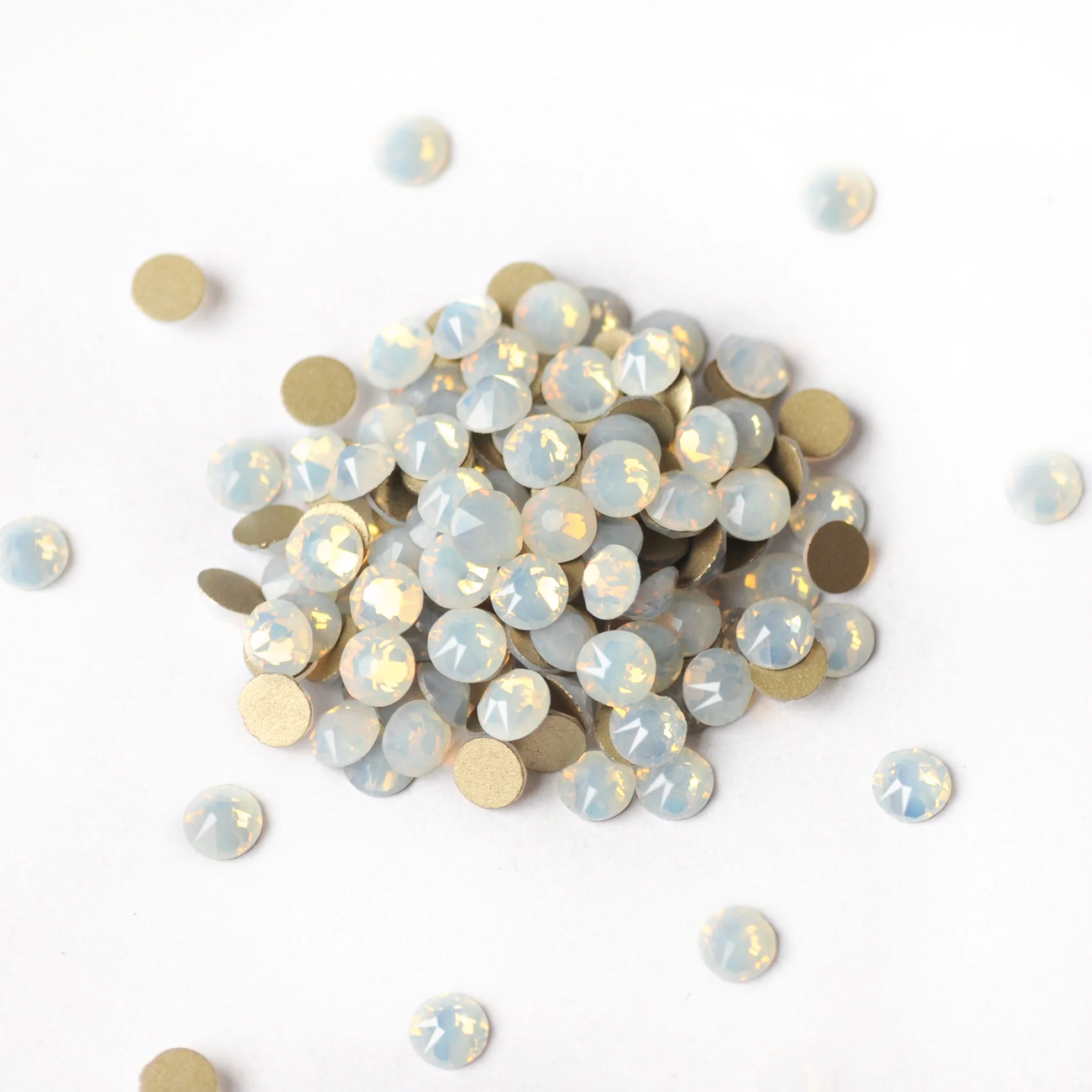 Glitzernder Weißer Opal 2088, Flachrücken-Diamant, Nicht-Hotfix-Strass, DIY, 8 große, 8 kleine Strasssteine für Kleidung, Nagelkunst und Dekoration – Detail 2
