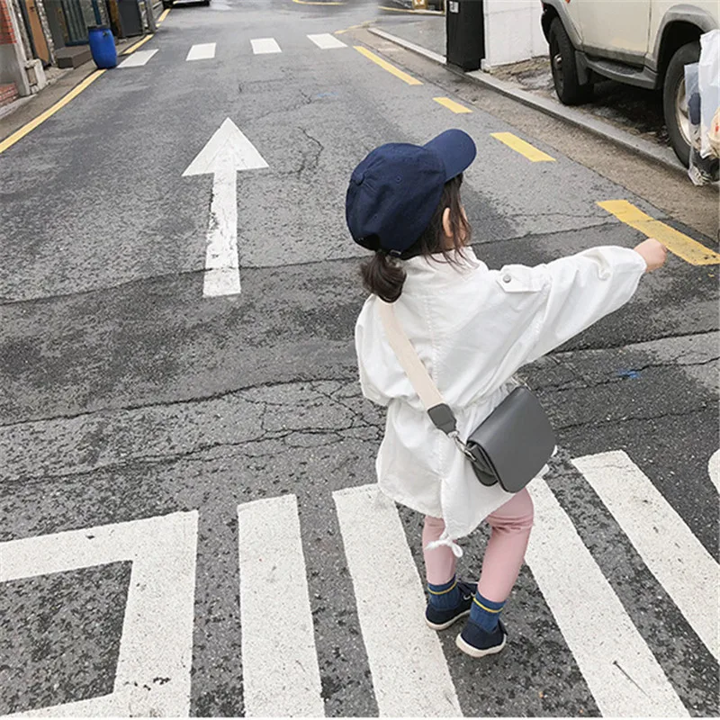 Primavera Autunno stile coreano Ragazze Moda Casual Trench lungo 2-6 anni Bambini Tinta unita Cappotto di ancoraggio allentato Giacche per bambini