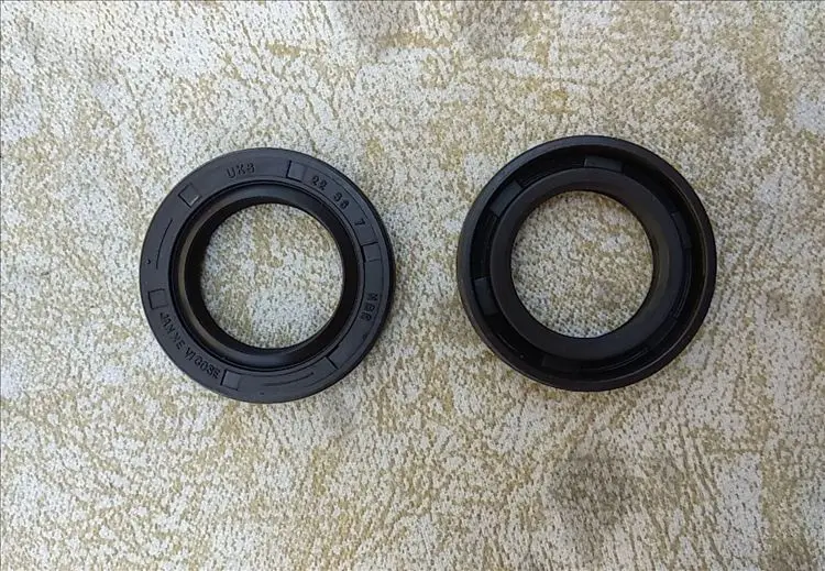 Free Shipping Parts For Yamaha New Model 40HP Outboard Motor Propeller Shaft Oil Seal Number: 93101-22M00