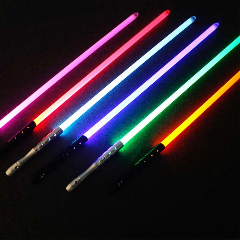 Metalen Handvat Lightsaber Lightsaber Glow In The Dark Kerst Led Speelgoed Laser Zwaard Oplaadbare Kleur Veranderende Geluid