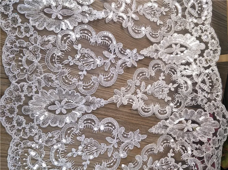 1Yard 23cm Wide This White Embroidered Lace Fabric Wedding Veil Dress Decoration Fabric Soft Net Bottom