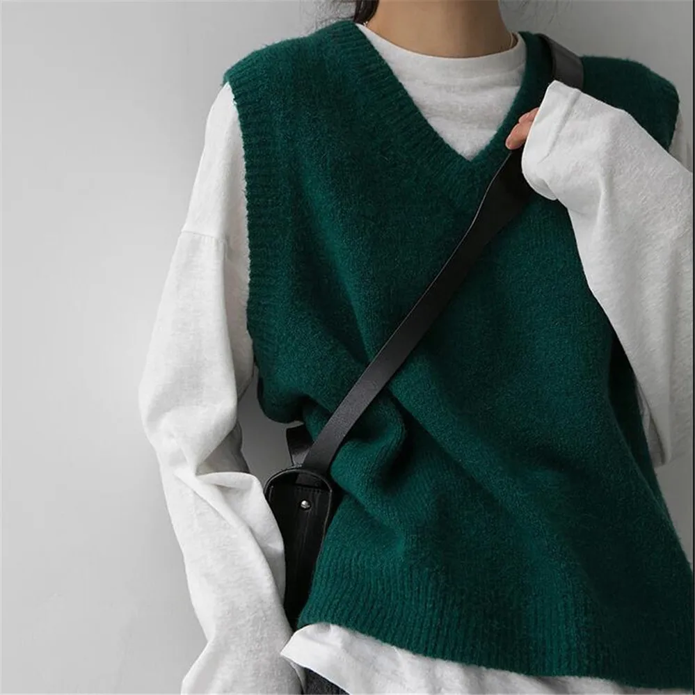 2024 Women Sweater Green Vest Autumn and Winter Korean Loose Black V-neck Knitted Vest Sleeveless Sweater Women Tops