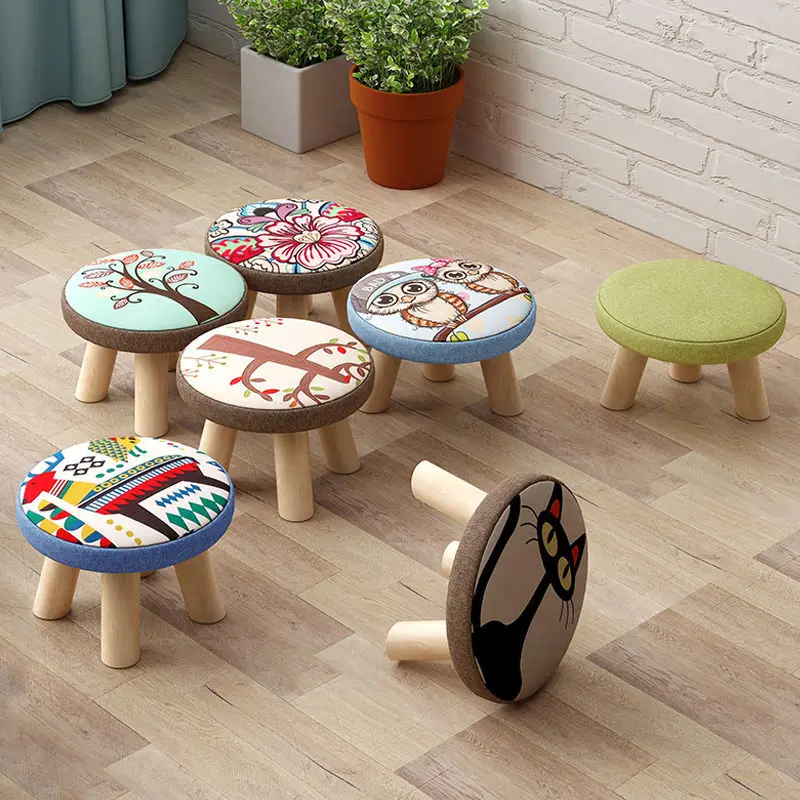 1PC Creative Pine kids stool round taboret mini portable outdoor chair for kids bearing strong cartoon home bedroom wood bench