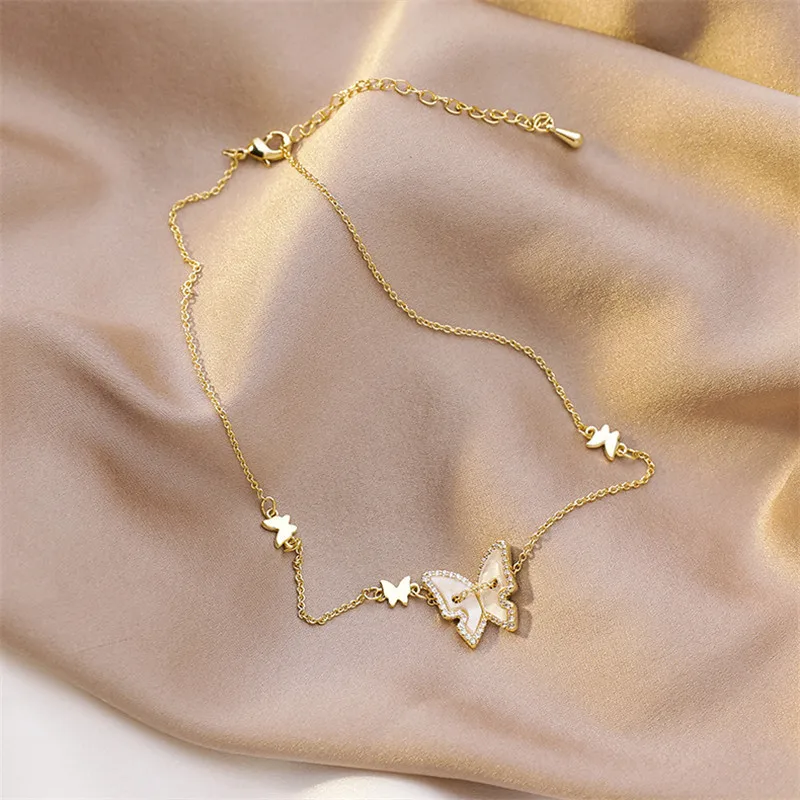 Fashion Ladies Link Chain Gold Color Butterfly Necklaces For Women Street Style Chunky Chain Animal Butterfly Necklaces Pendant