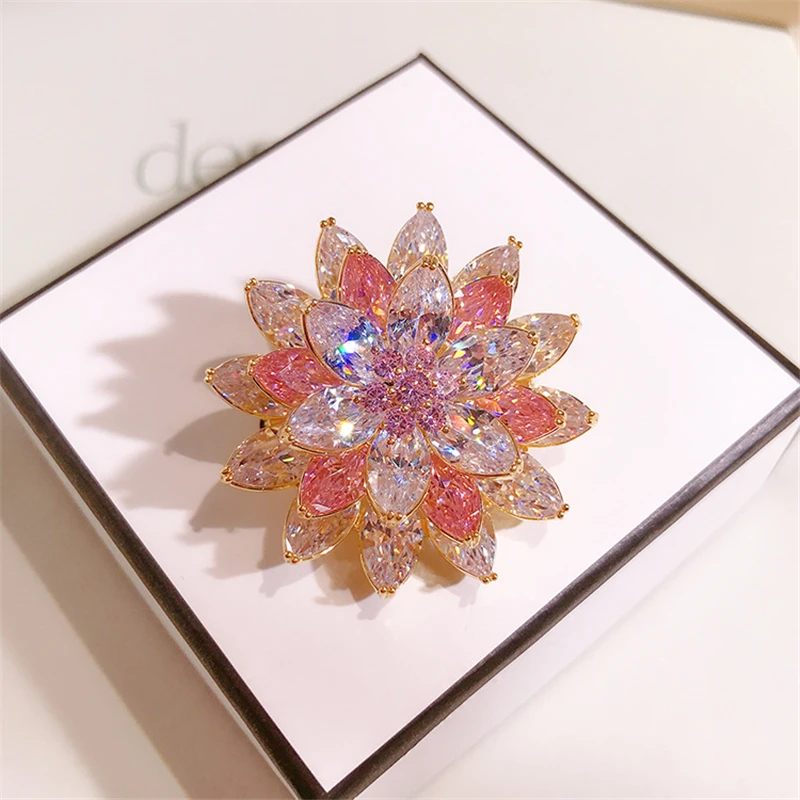 Hot Beautiful Pink Crystal Zircons Flowers Brooches Pins Dress Sash Pin Bridal Wedding Bouquet Brooch Jewelry Gift Broches Mujer