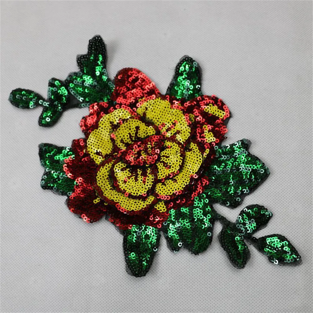 MAXSIN FUN 1 Pc di alta qualità nuova moda ricamo fiore adesivo carino paillettes Patch vestiti decorazione Accessorie DY Applique