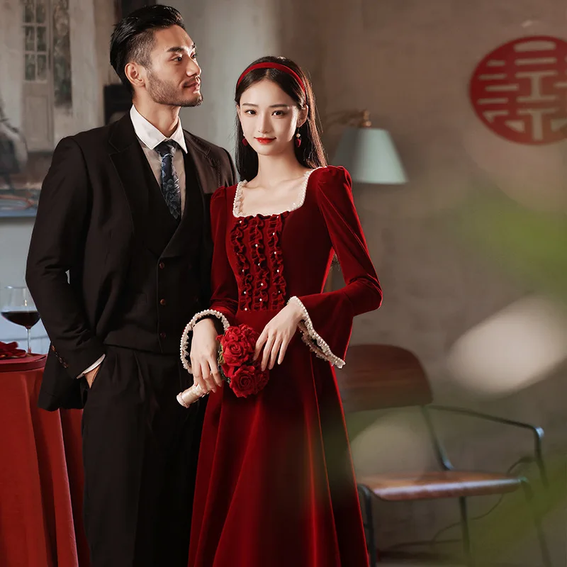 Retro Velvet Engagement Party Dresses For Women 2021 Beadings Square Collar Long Sleeve Burgundy Gown Women Winter Wear