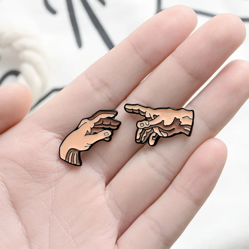 Personalized mini small hand alloy brooch, cartoon collar cute small hand painted pin, bag decoration badge