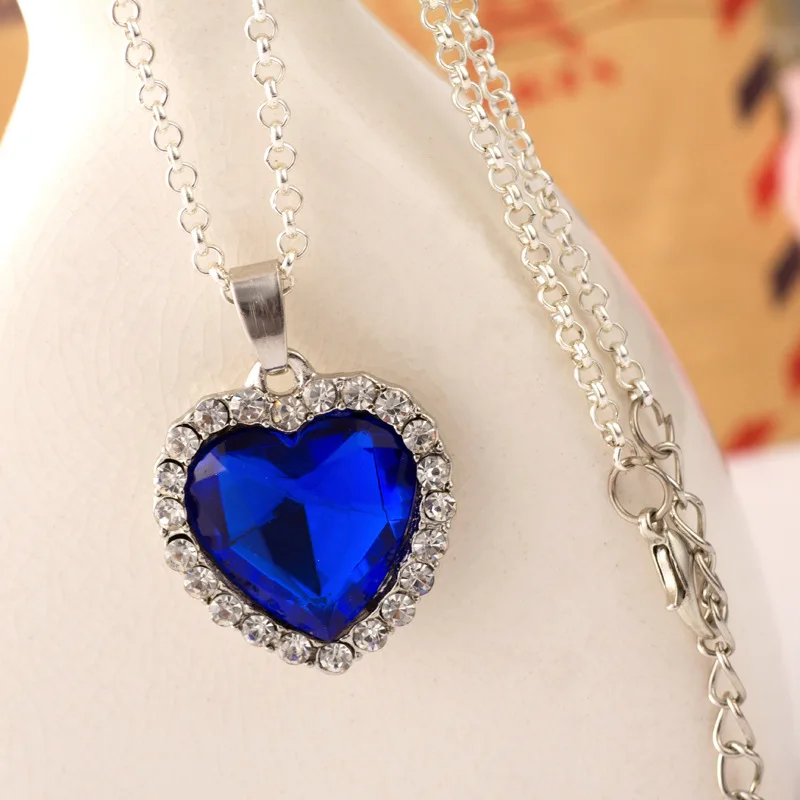 Classic Blue Zircon Peach Heart Titanic Ocean Heart Love Eternal Pendant Necklace Sweater Chain Jewelry