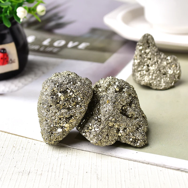 30-50g Natural Pyrite Chalcopyrite Ore Irregular Original Mineral Iron Rough Mineral Healing Energy Stone Home Aquarium Decor