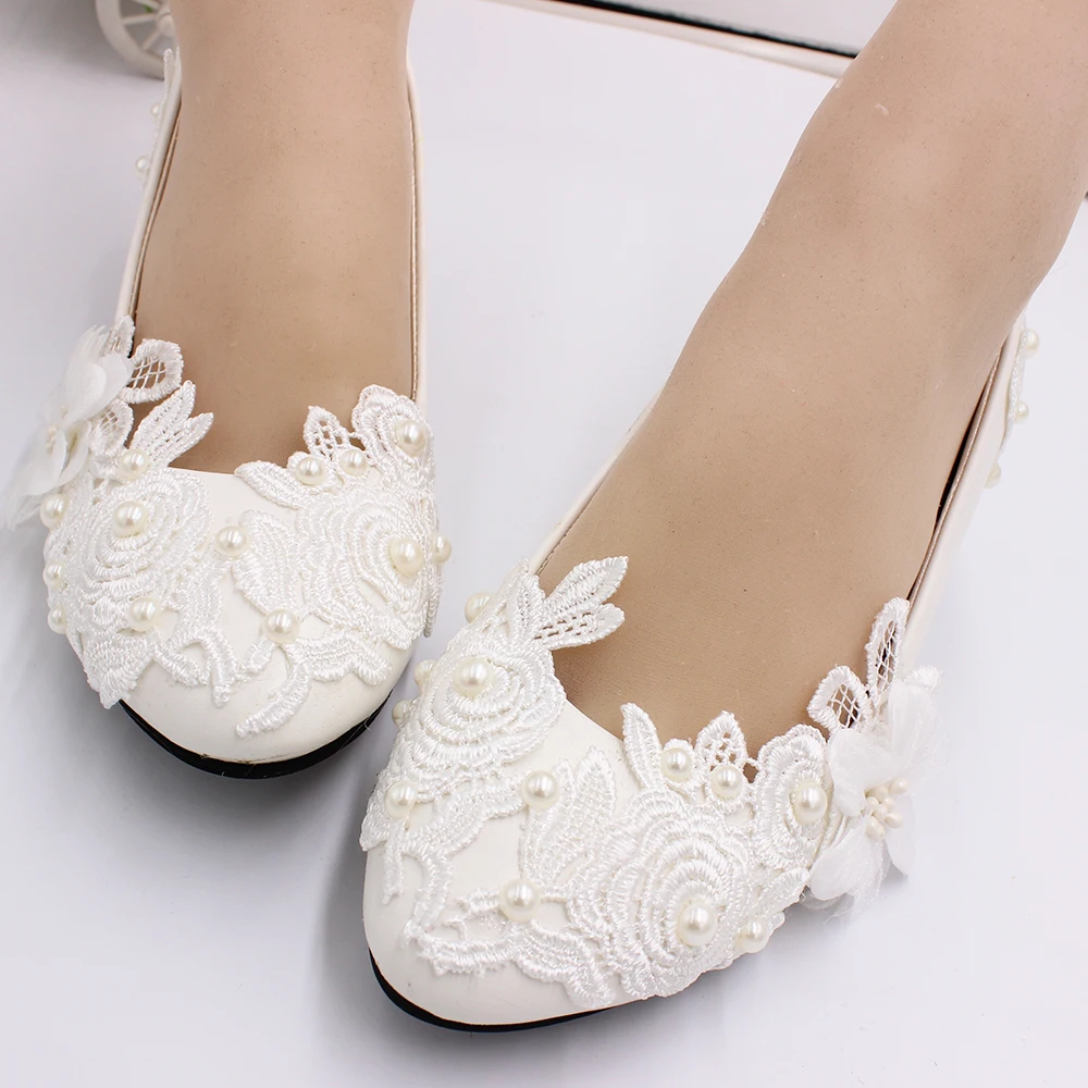 【Xingchenmao】2021 New Low Heel White Large Size Ladies Wedding Shoes PU Lace Bridesmaid Creative Shoes BH158