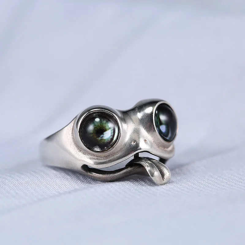 Cute Tongue Twisting Frog Ring Simple Design Green Eyes Frog Rings Men Women Silver Color Engagement Wedding Rings Jewelry