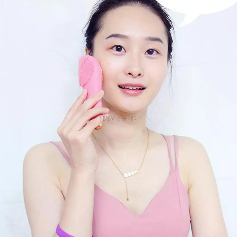 Powered silica gel facial cleanser to remove blackhead wash brush heat and export into the beauty instrument