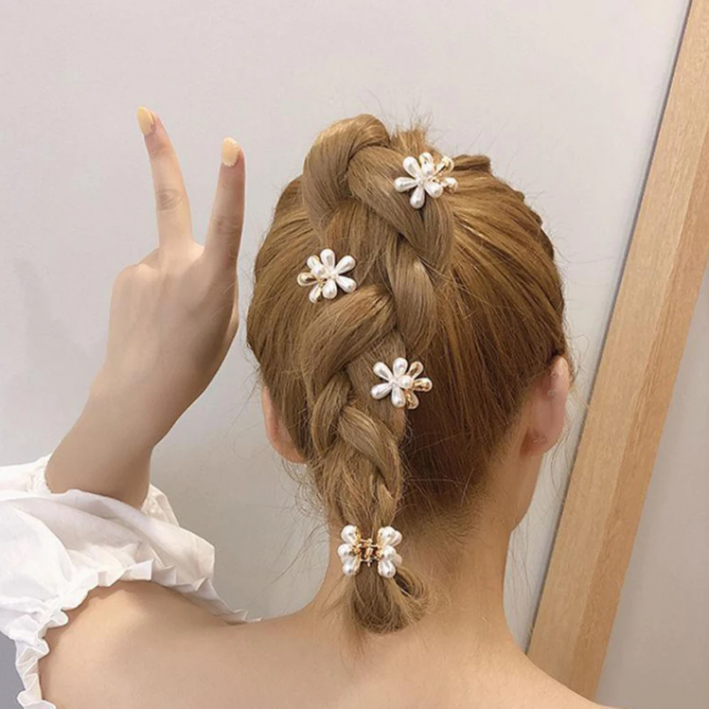 Mini Pearl Hair Claw for Women Girls Retro Rhinestone Flower Crab Claw Clip Small Hairpins Hair Crab Girl Hair Accessories