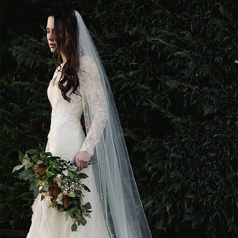 Elegante Lange Elfenbein Hochzeit Schleier mit Metall Kamm 2019 Perlen Weiche Tulle Ein Schicht Kathedrale Braut Schleier Hochzeit Zubehör