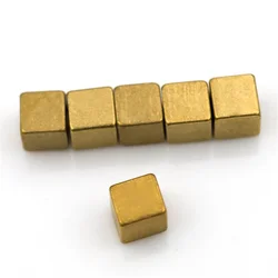 10 pièces/ensemble 8mm métal cuivre carré coin Cube de dés pièce d'échecs à Angle droit Cube pour Puzzle jeux de société