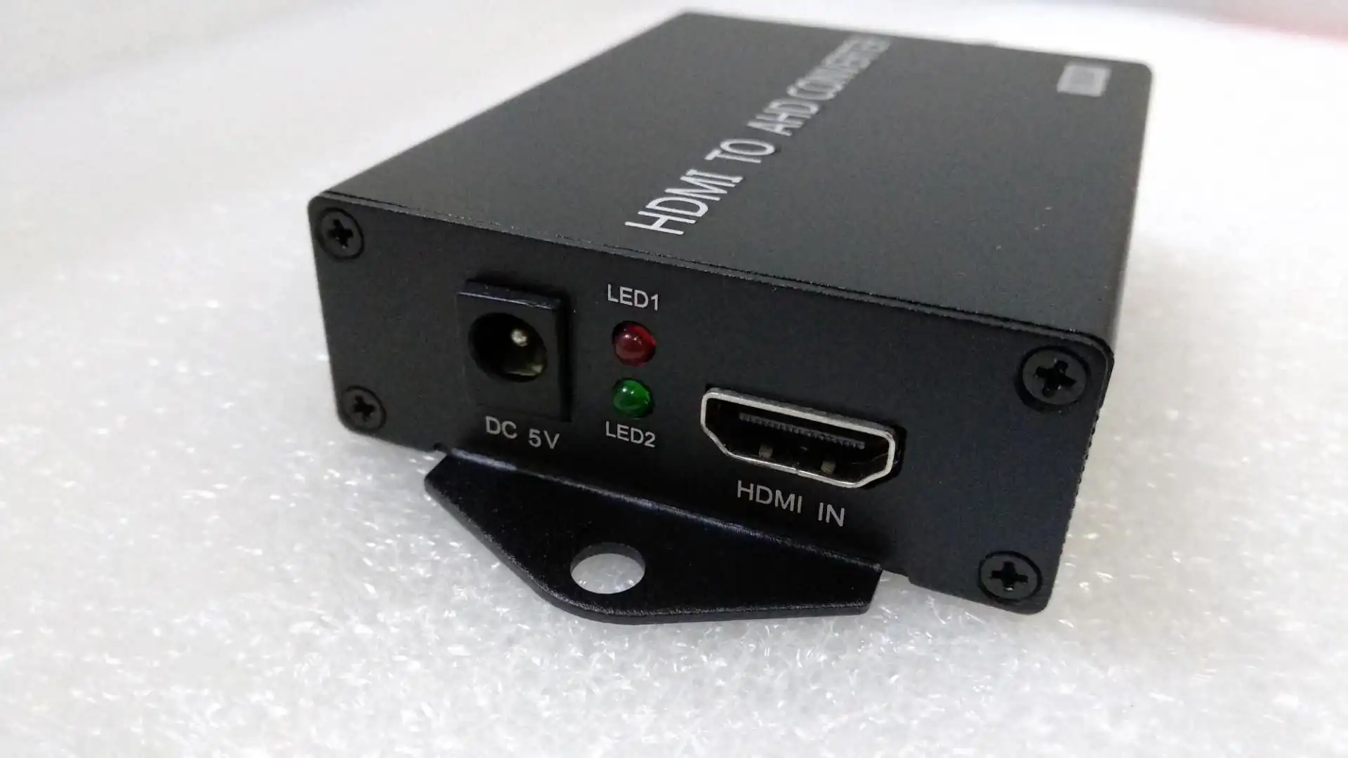 HhdmiからahdビデオコンバーターHdmitoahdプラグおよび再生遅延なし1080p伝送は低コストです