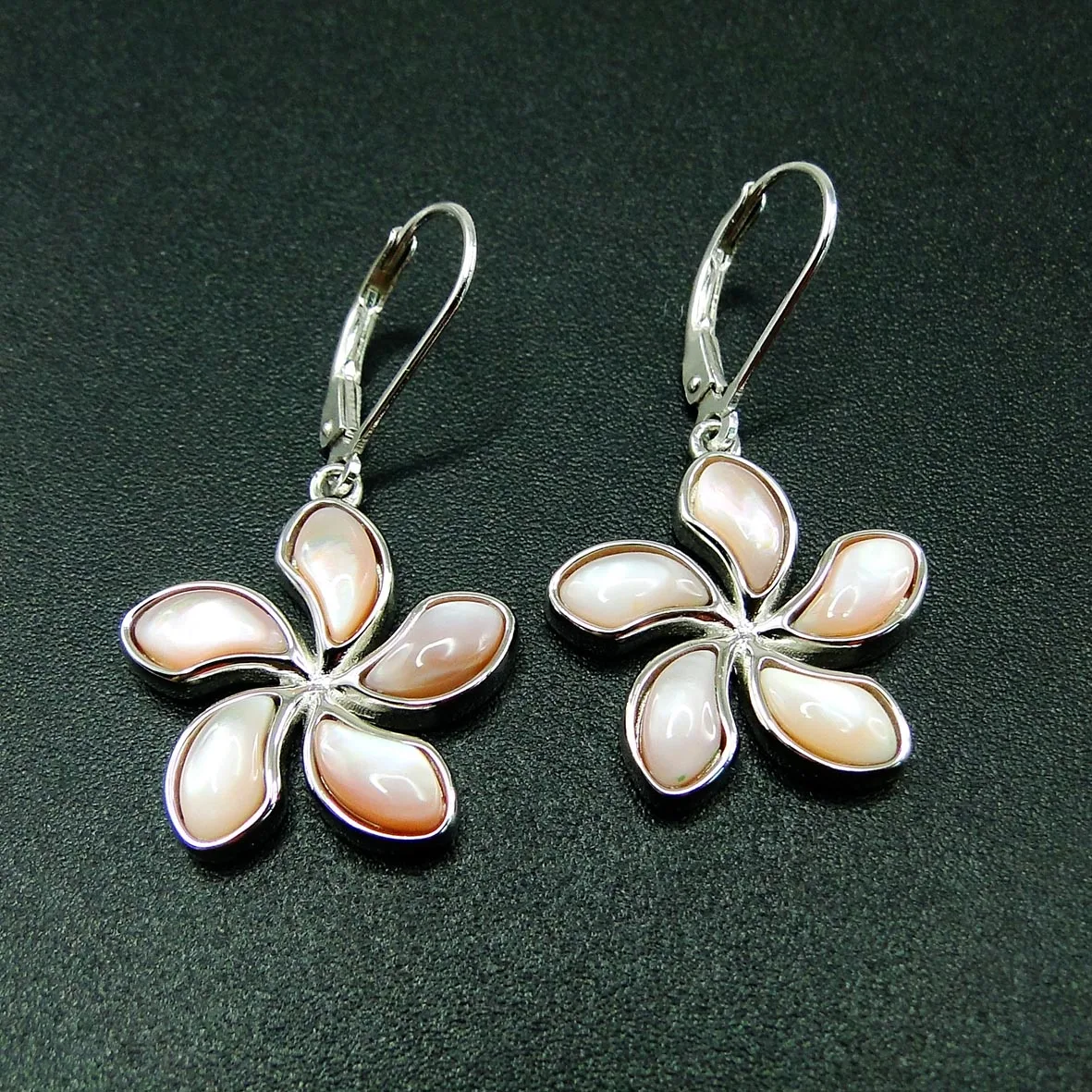 

Hot Selling Mother Of Pearl Jewelry 925 Sterling Silver Natural Pink MOP Plumeria Flower Womens Dangle Drop Earrings For Gift