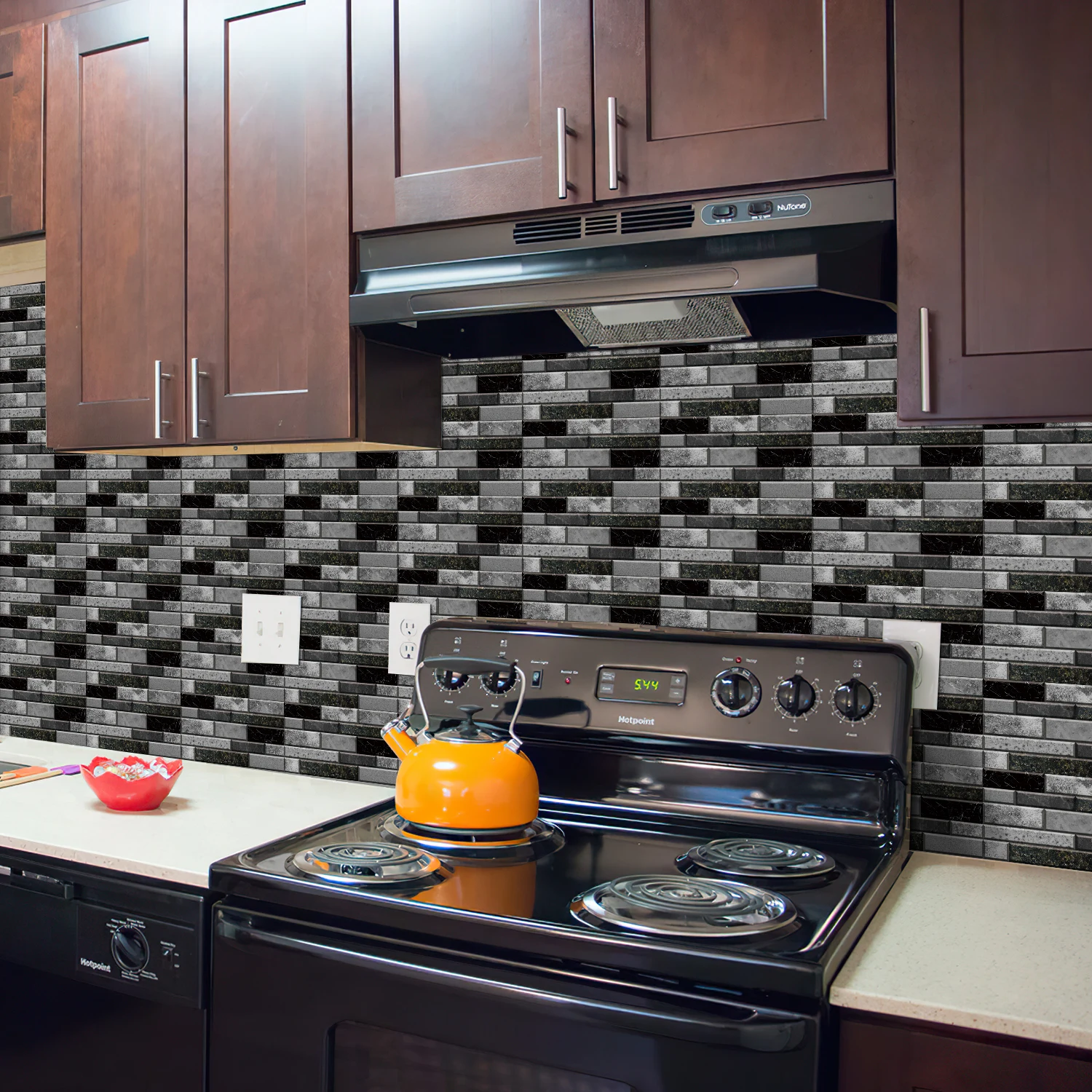 Self Adhesive Waterproof Kitchen Bathroom Vinyl Mosaic Peel And Stick Tile Stickers Vintage Home Wall Decoration Removable Decal