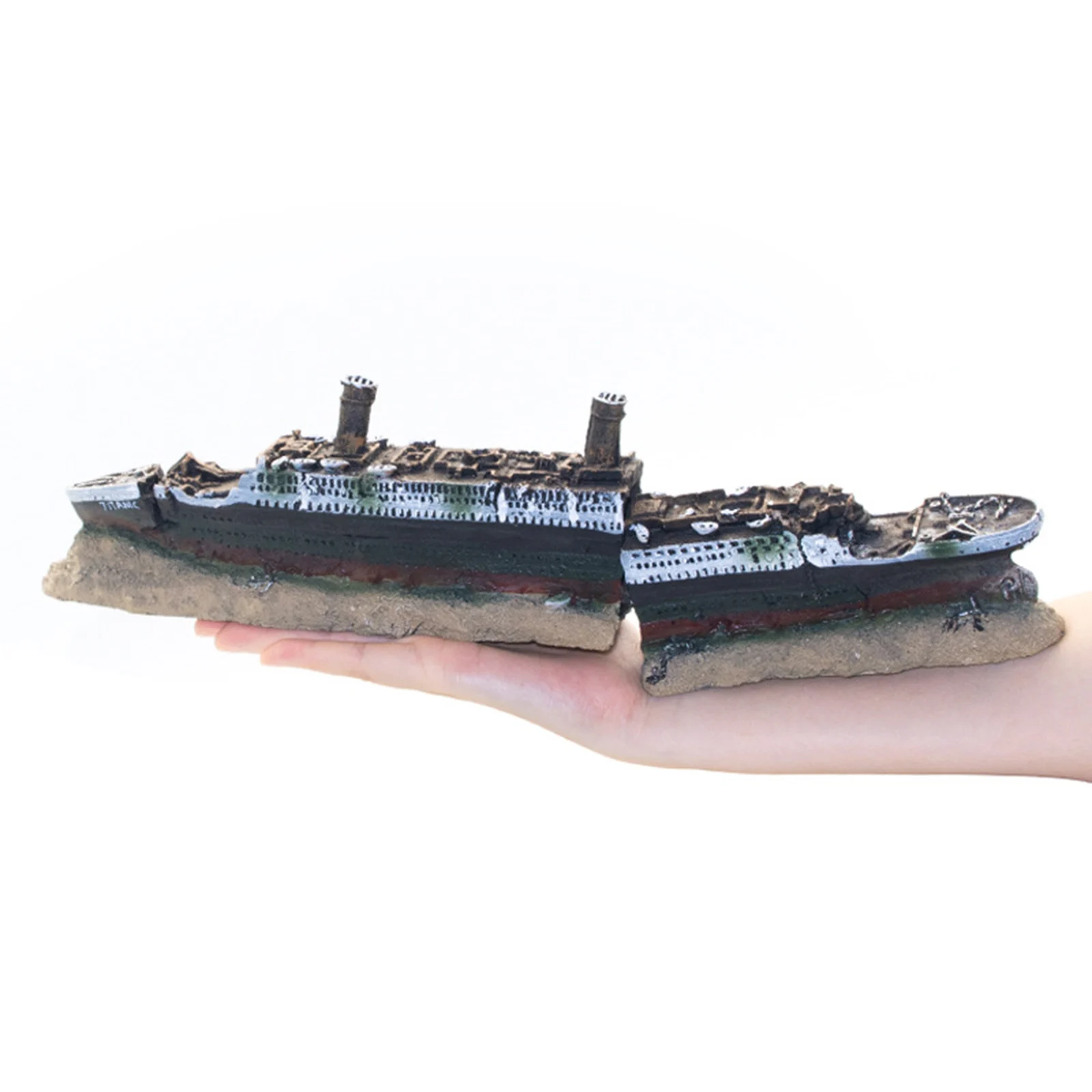 Aquarium Fish Tank Decoration Resin Shipwreck Ornament Fish Hiding Cave Shelter for Fish Tank Decors Tabletop Micro Landscape