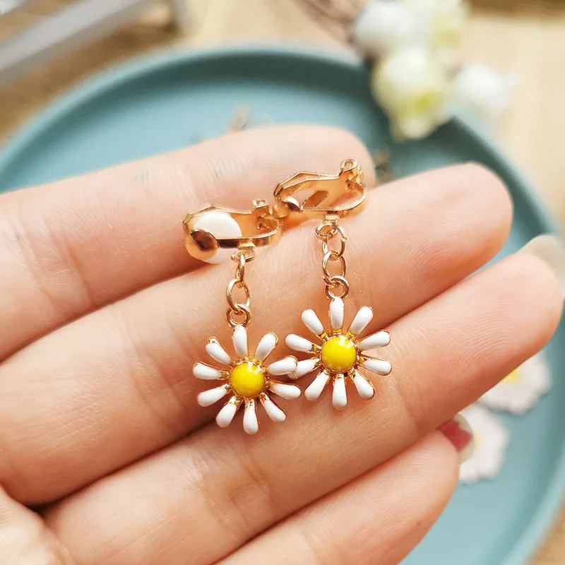 WENHQ Cute Cartoon Clip on Earrings No Pierced for Girls Kids Birthday Party Fashion Flower Cuff Earrings Korea Style Ear Clip