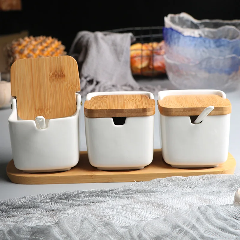 Creative Condiment Container Kitchen Spice Rack Ceramic Salt Shaker and Pepper Seasoning Jar Sugar Bowl Bamboo Wood Spice Jar