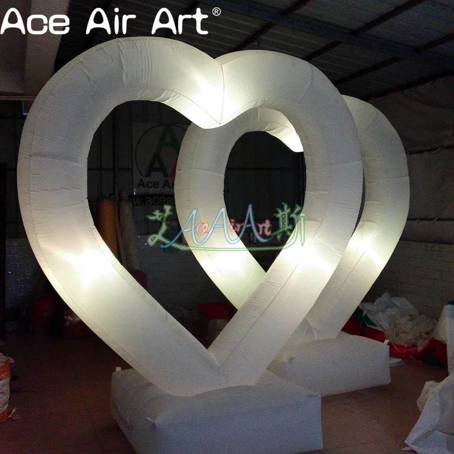 2 PCS  2.4m H glowing inflatable led heart,inflatable heart shape replica model with cube base for wedding/Velantine's Day decor