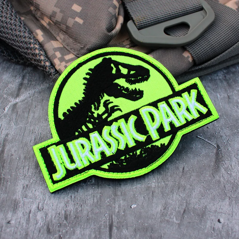 Jurassk公園刺繍パッチ年齢ため恐竜戦術的なバッジの服バックパックベルクロジャケットdiyステッカーアプリケーション