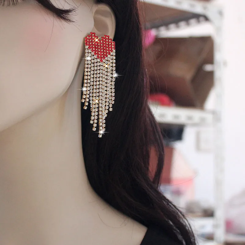 Fashionable Women Shiny Rhinestone Red Heart With Chain Dangle Earrings Jewelry Maxi Lady\'s Statement Earrings Accessories