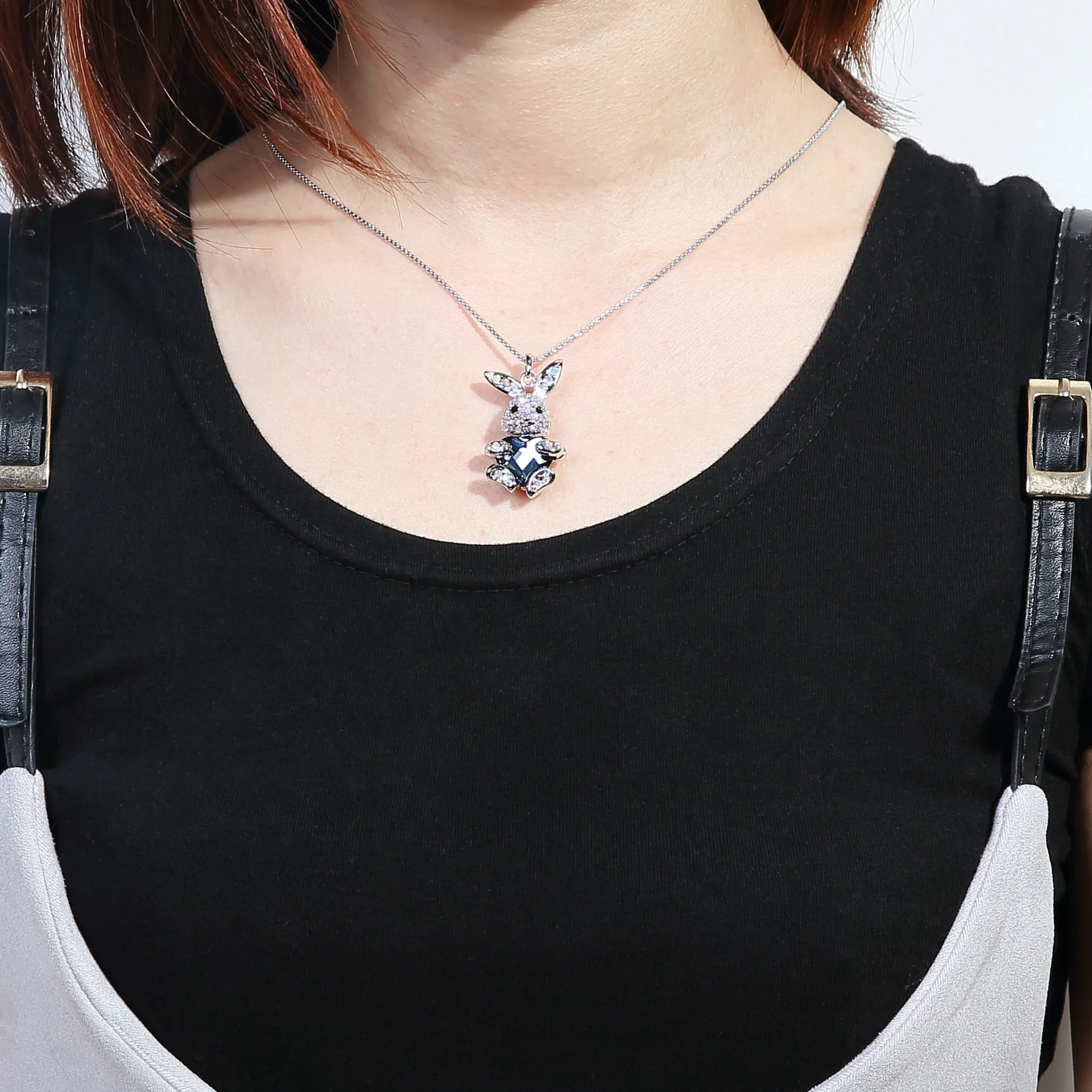 Cute Cartoon Rabbits Love Heart With Blue Crystal Necklace Bunny Pendant Charm Fashion Jewelry Drop Shipping